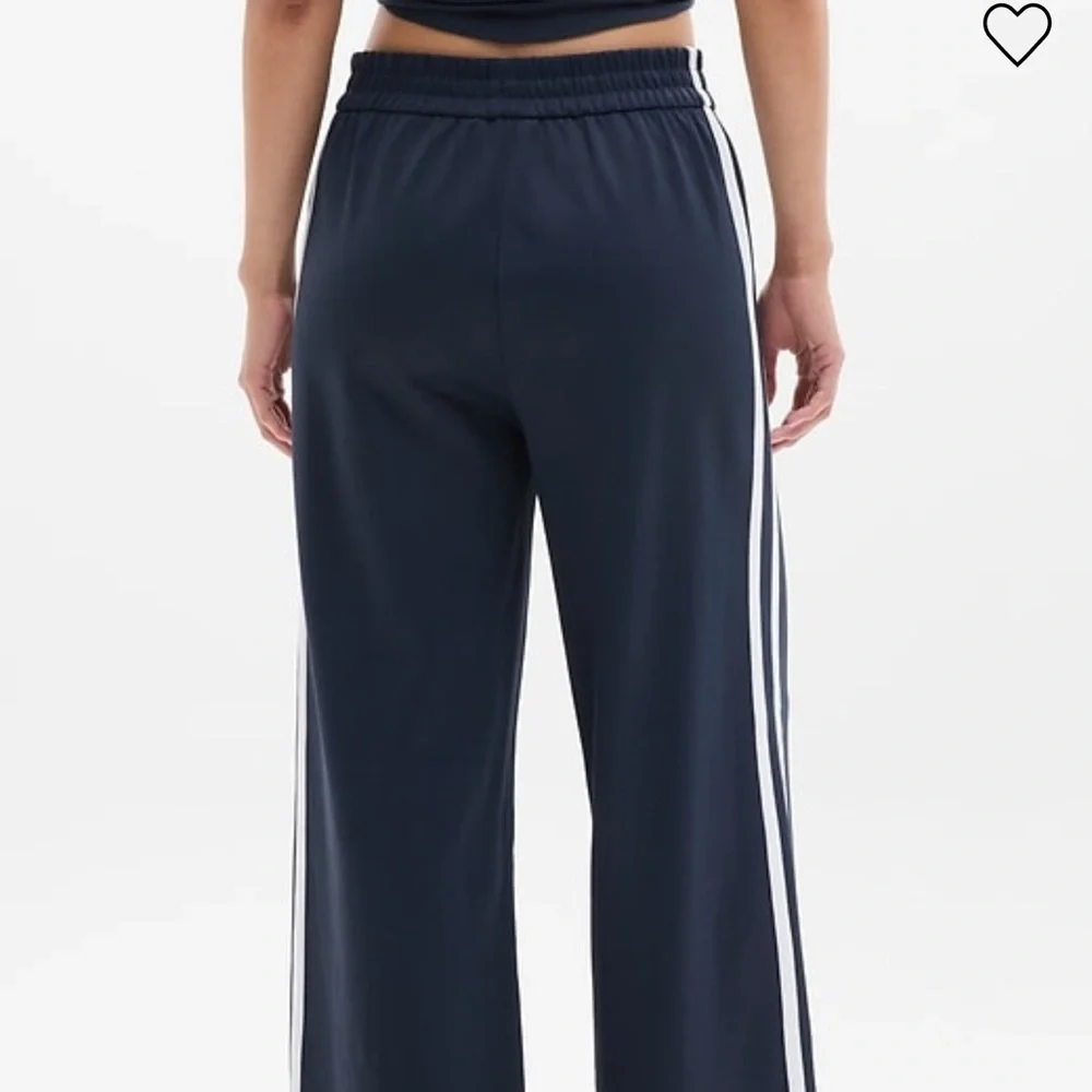 Athleta Tempo Mid Rise Wide Leg Track Pants Medium Tall - Picture 3 of 10